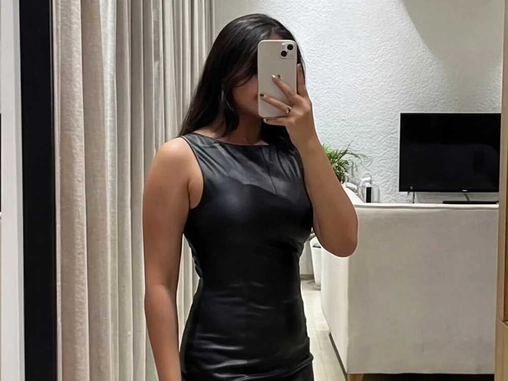 priyahot2001's Offline XXX Chat