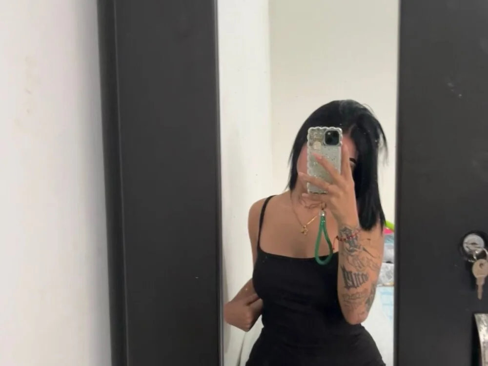 Luna_pink18 Chat XXX offline