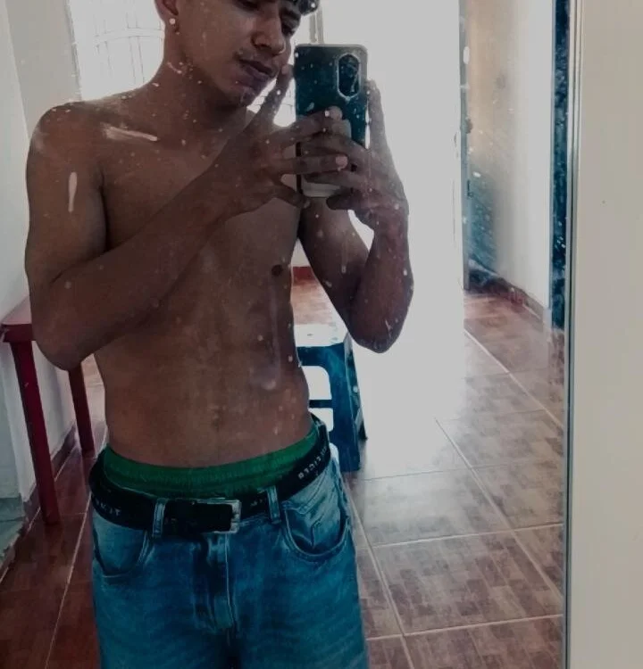 wil-mersuarezn Offline XXX chat