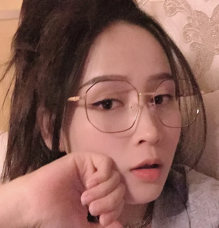 A_girla 離線 XXX 聊天