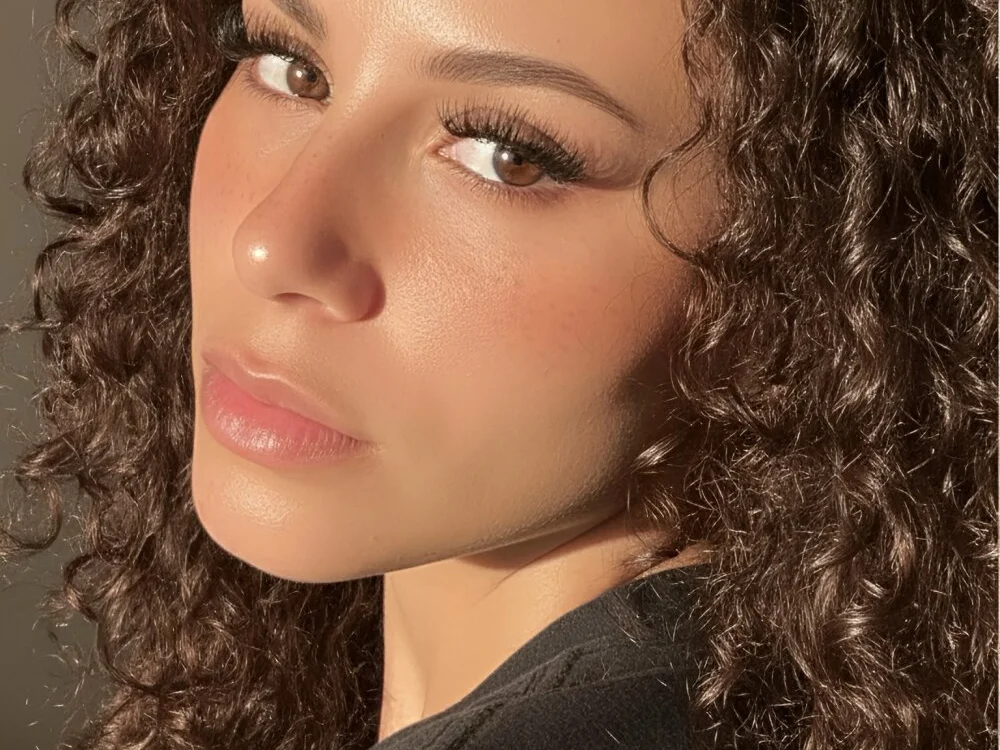 Офлайн-чат XXX JhenneRouge