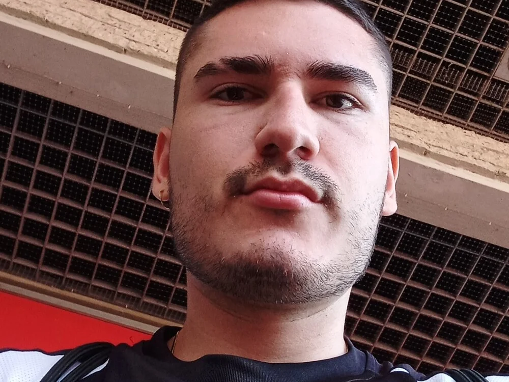 Chat +18 off-line de Oliver18xxx