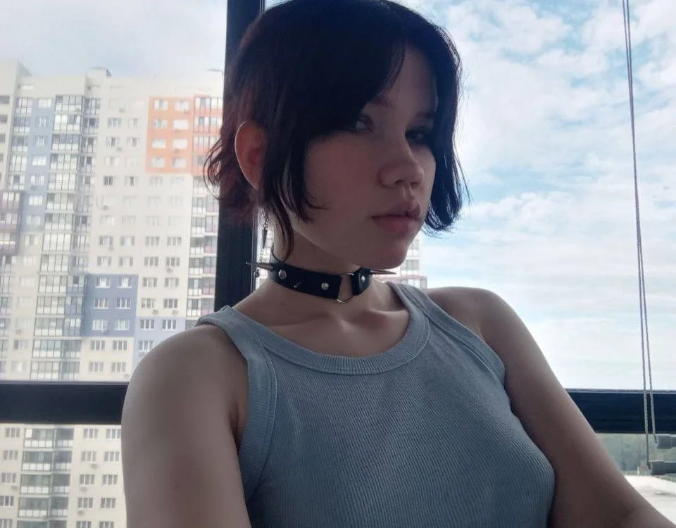 EllieSparkl's Offline Chat Room
