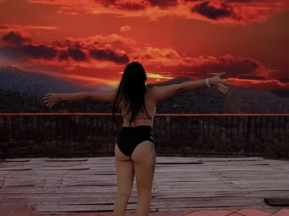 angelicahotparis18のオフラインXXXチャット