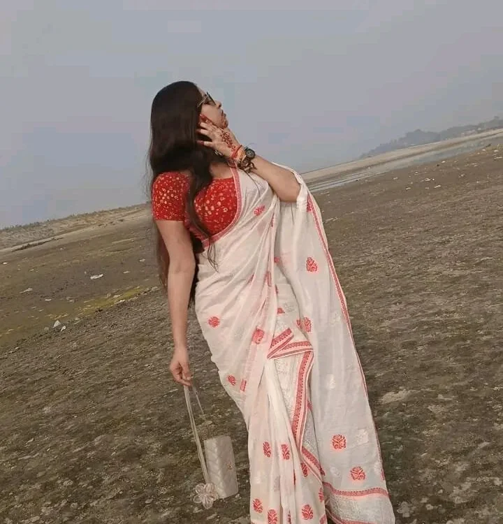 bannerjeesneha20 Obrolan XXX Offline