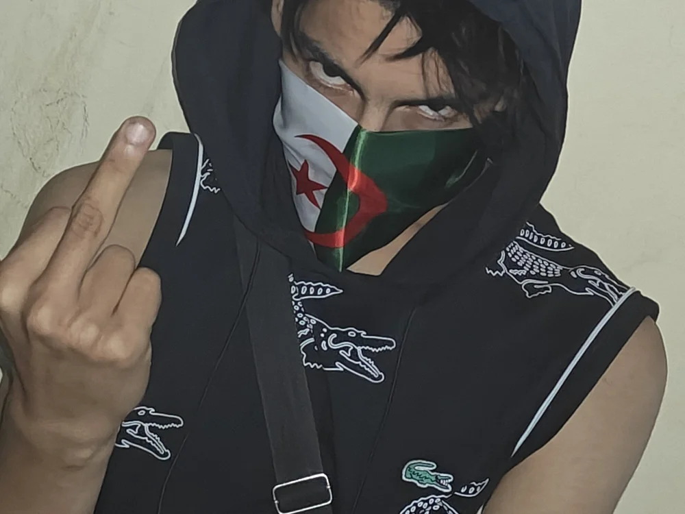 walidhafsimbk25のオフラインXXXチャット