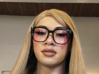 Alluring_Carmela webcam thumbnail