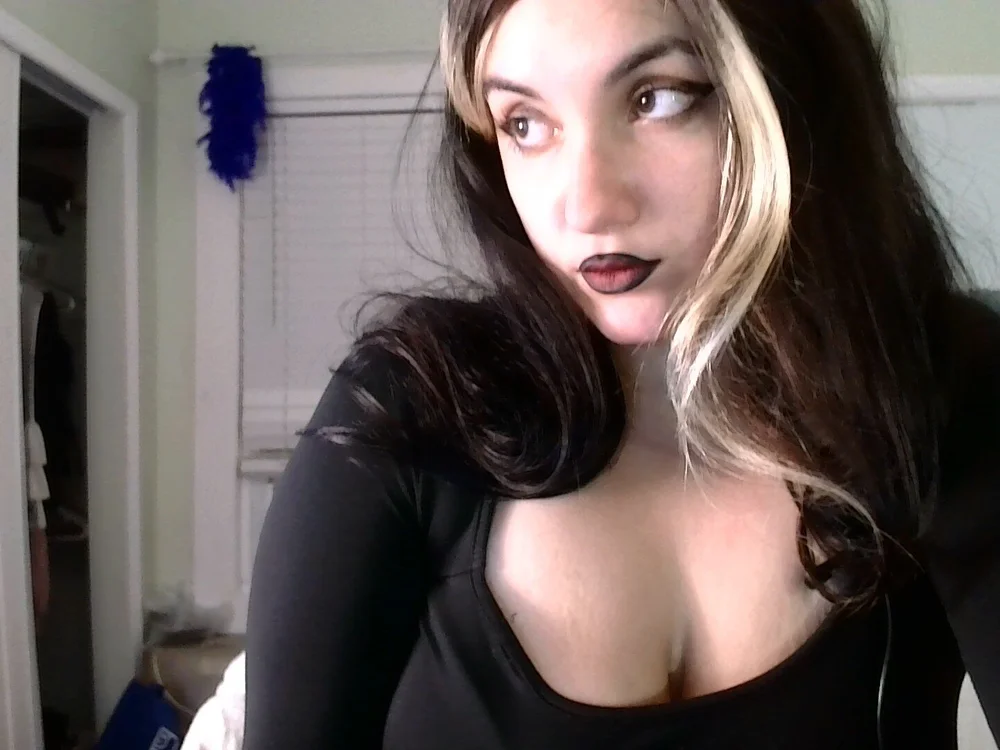 xoVelvet's Offline Chat Room