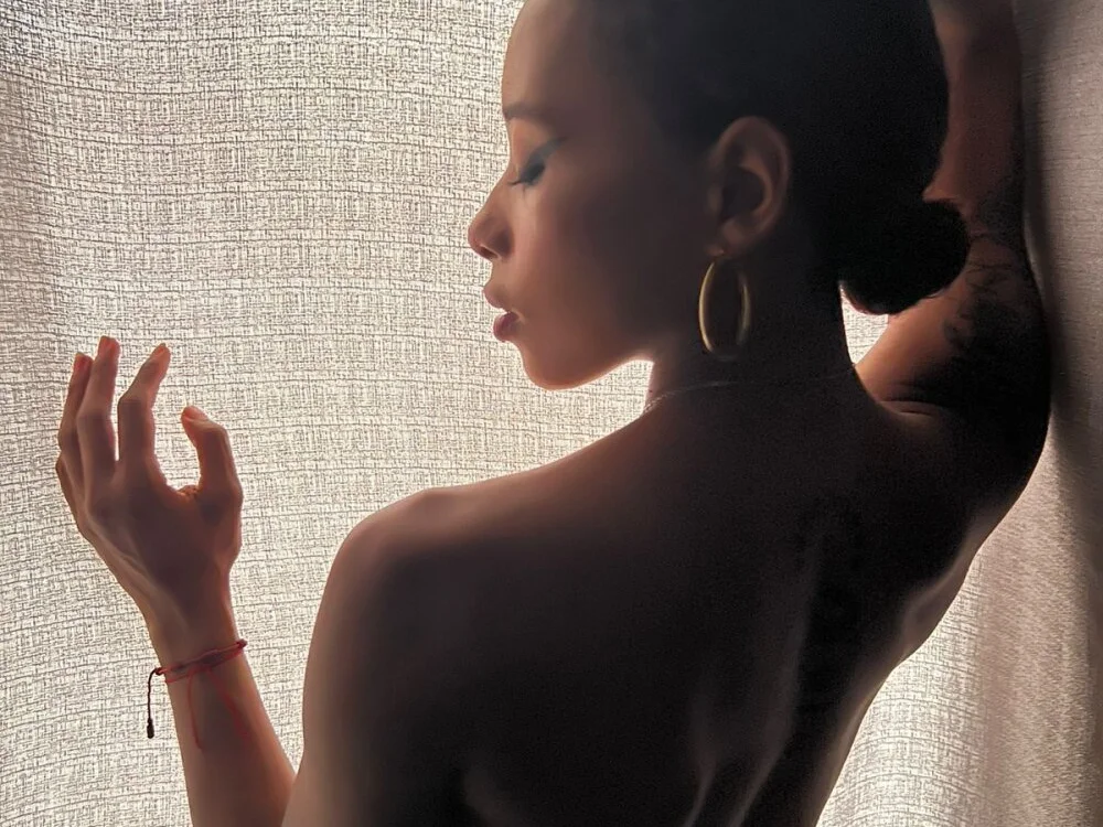 kelly_thomson's Offline XXX Chat