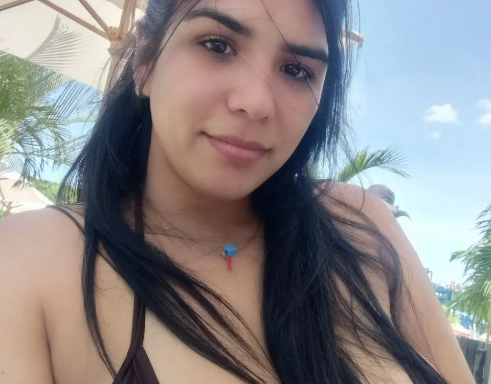 Abril_gutzz Offline XXX-Chat