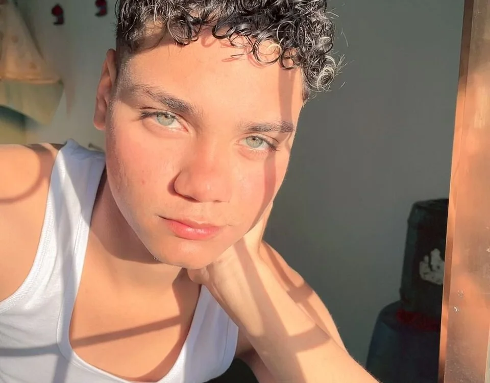 Jacobo_leeh Offline XXX Chat