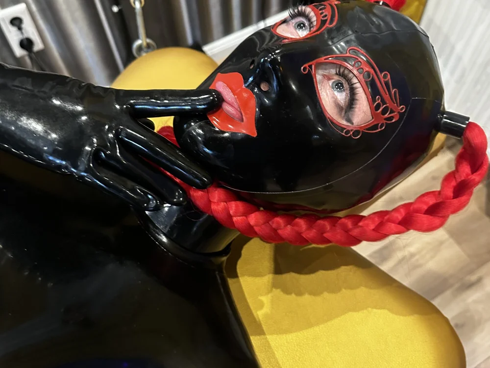 RubberdollRuby 오프라인 채팅방