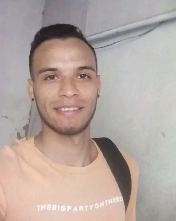 Aseveiro_7's Offline Chat Room