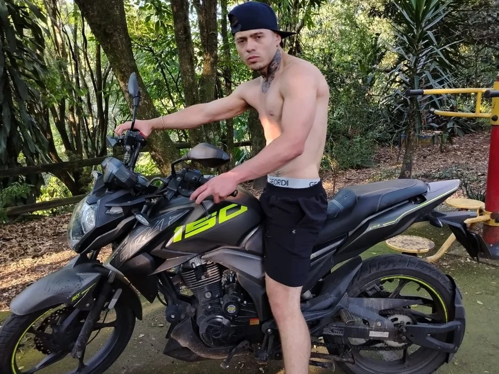 Eddy_Hadders Chat XXX offline