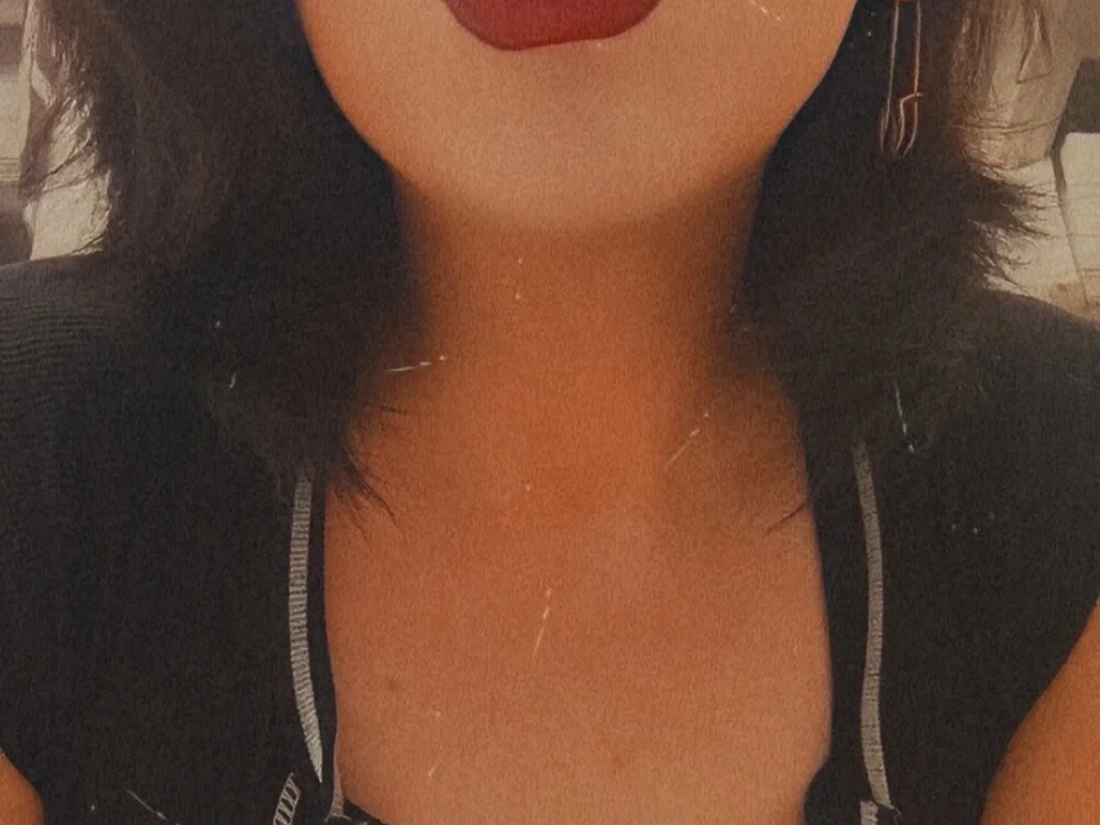 MiniMonroe Chat XXX offline