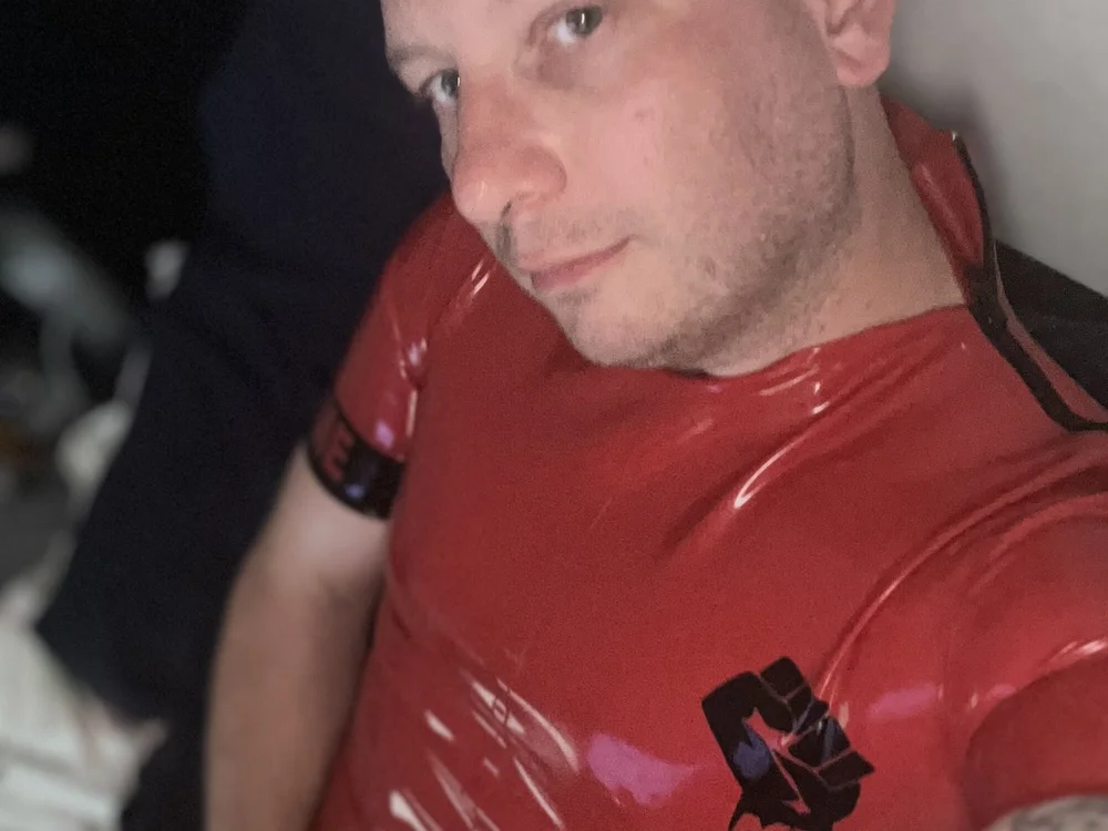Red-Pig's Offline Chat Room