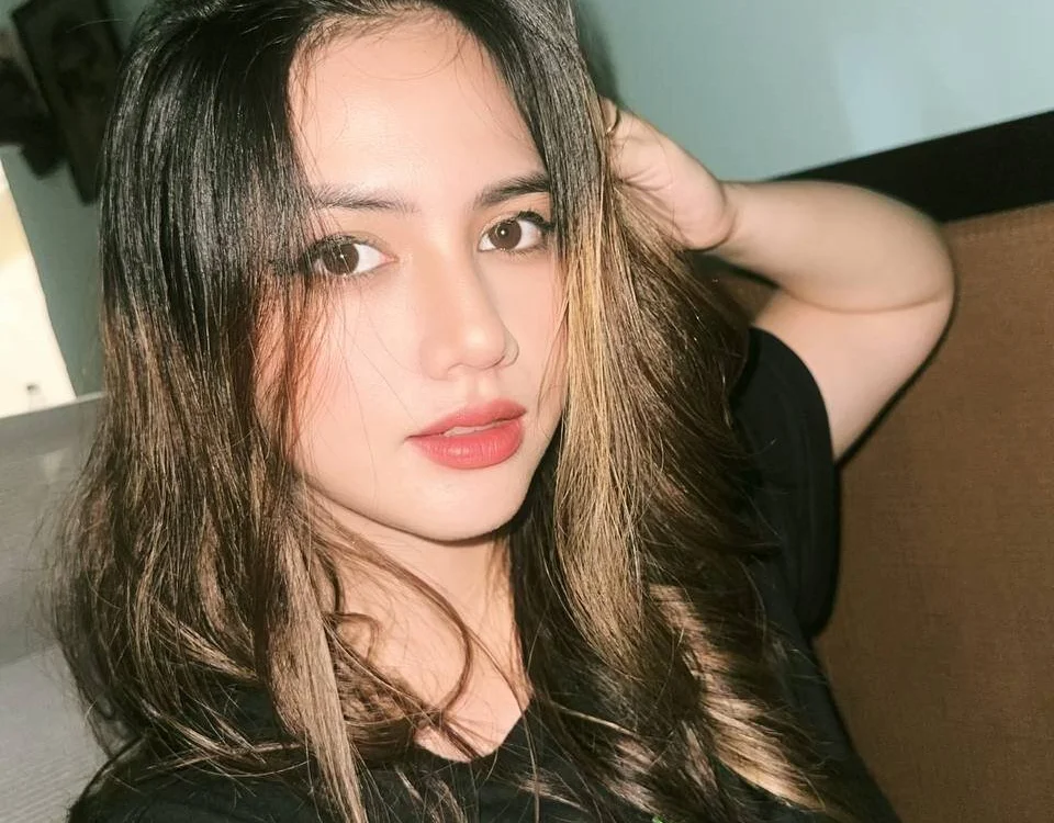 CelesteLuxe's Offline XXX Chat