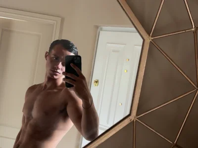 Makik_123 Male White Free Webcam Naked