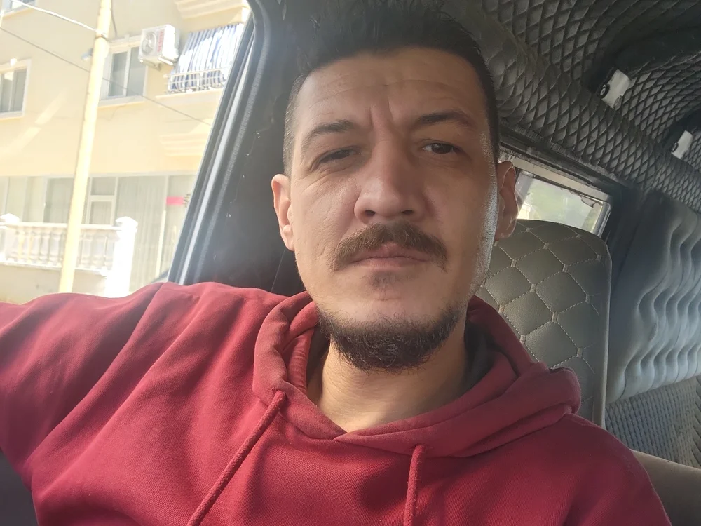 دردشة Tall_musty الجنسية دون اتصال