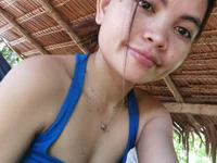 petitegirl123's webcam live show