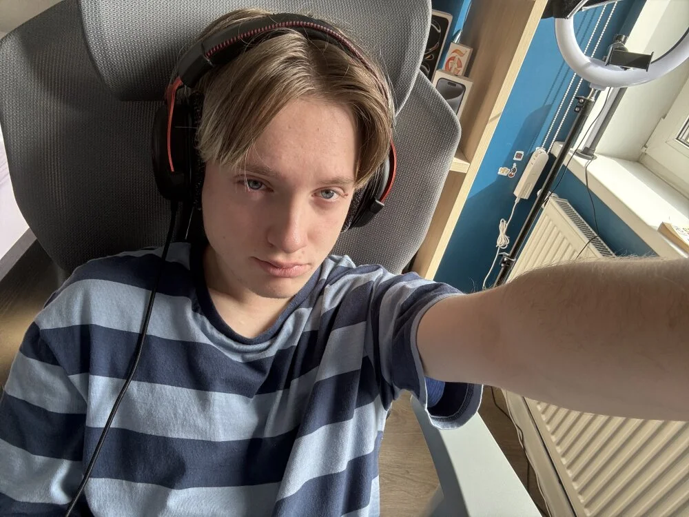 Alexycutie offline XXX-chat