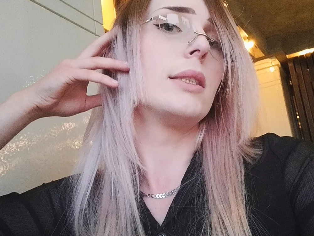 Offline chatovací místnost Selena_Murphy