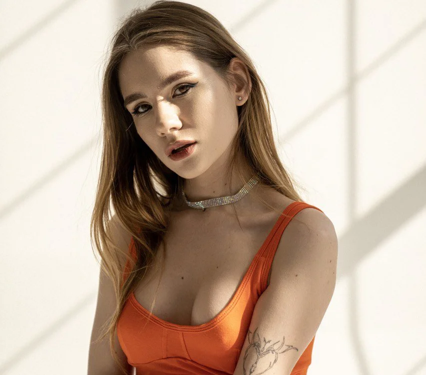 lissampirree's Offline XXX Chat