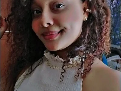 TONINAHAZE_CR - live cam model