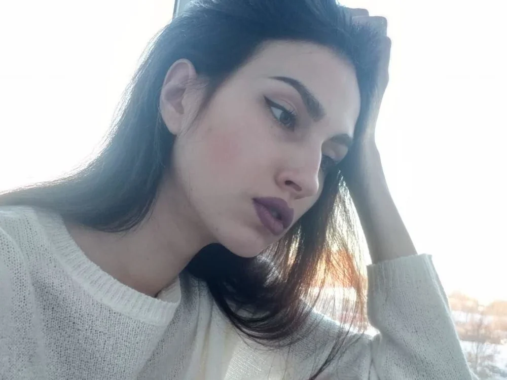 Ursula_Moon's Offline Chat Room