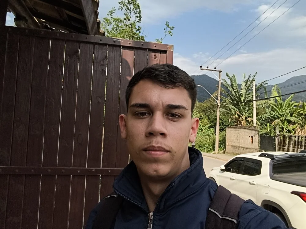 Gustavo52367 – Offline XXX chat