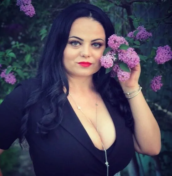 mysteriousbrunette26 Adlı Modelin Çevrimdışı XXX Sohbeti