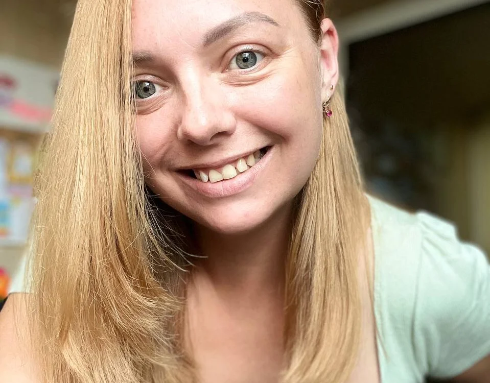 GraceKellyy's Offline Chat Room