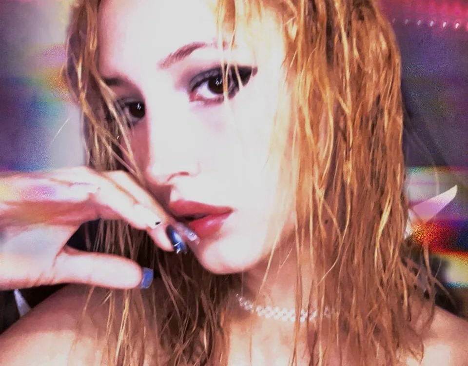 MONELLEE offline XXX-chatje