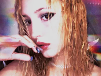MONELLEE - Girl 