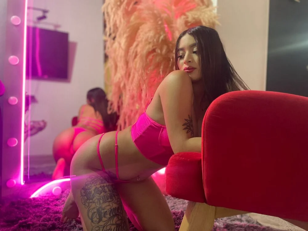 Catty_FoxxのオフラインXXXチャット