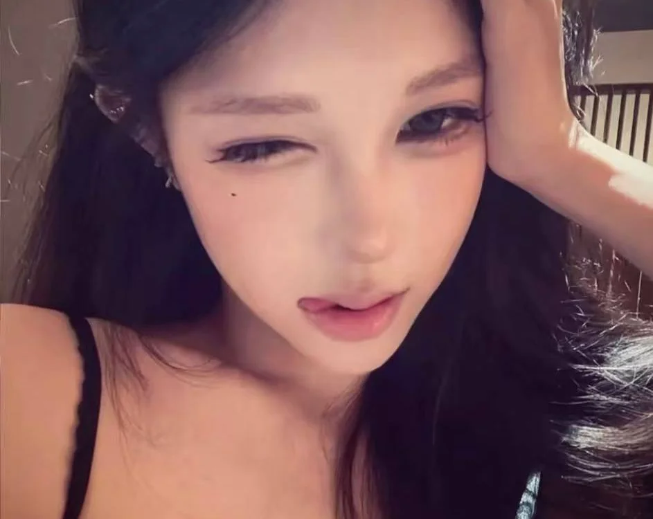 Pretty--01 Chat XXX Ngoại tuyến