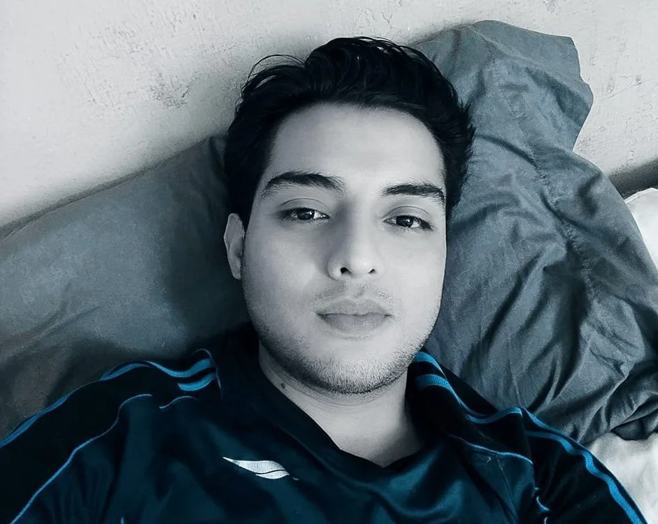 Alirio08282's Offline Chat Room