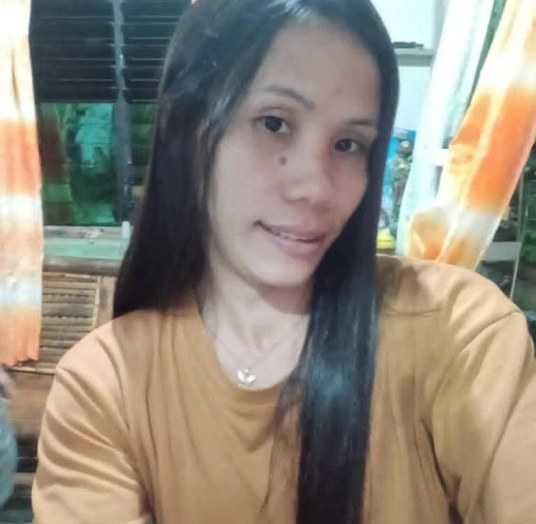 WetCreamyPusy4u Obrolan XXX Offline