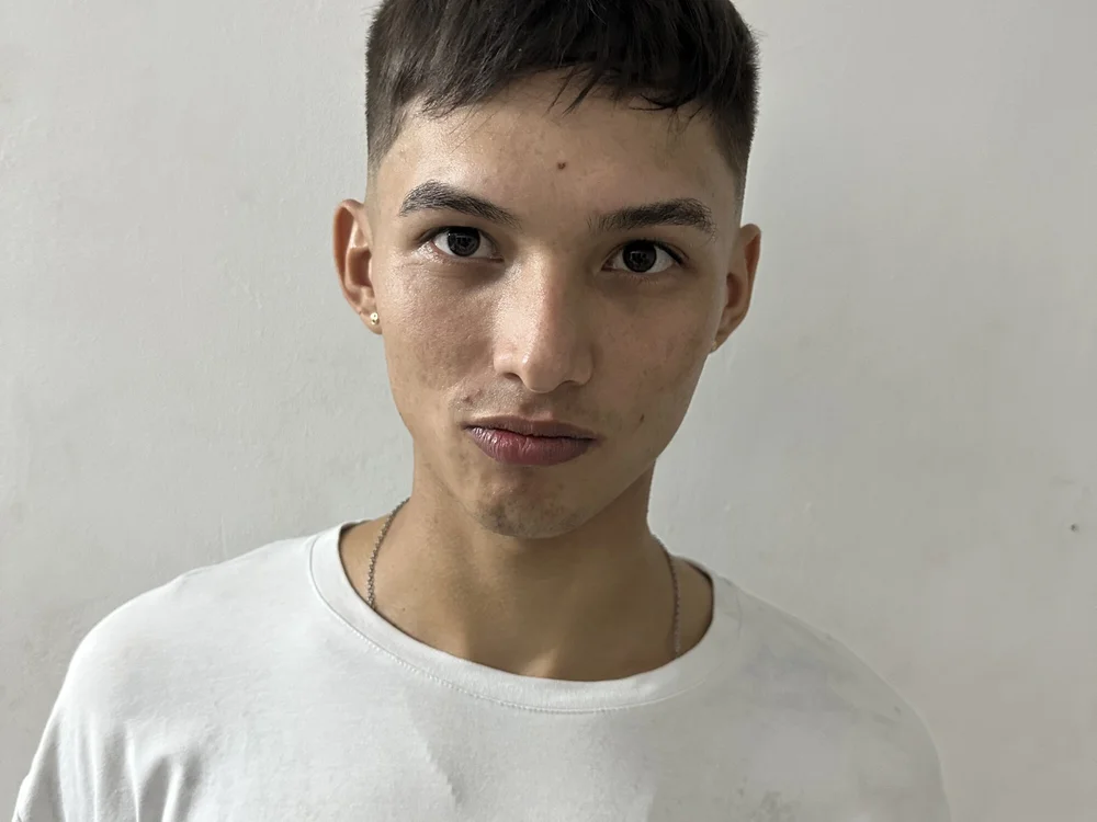 asianboymike's Offline XXX Chat