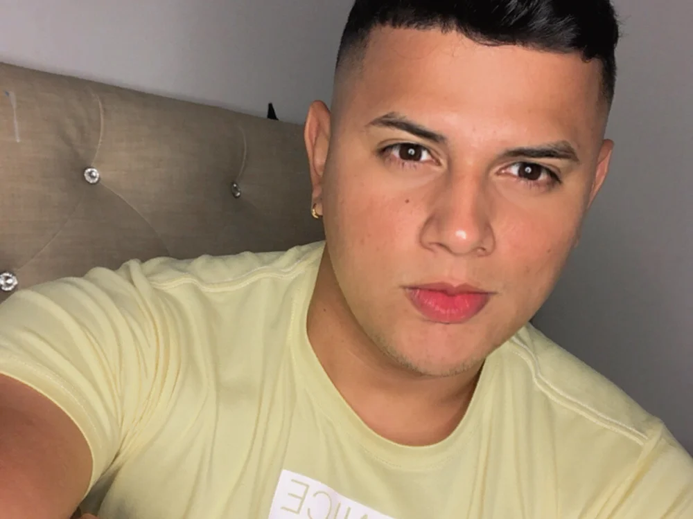 Jefrey0298n Offline XXX chat