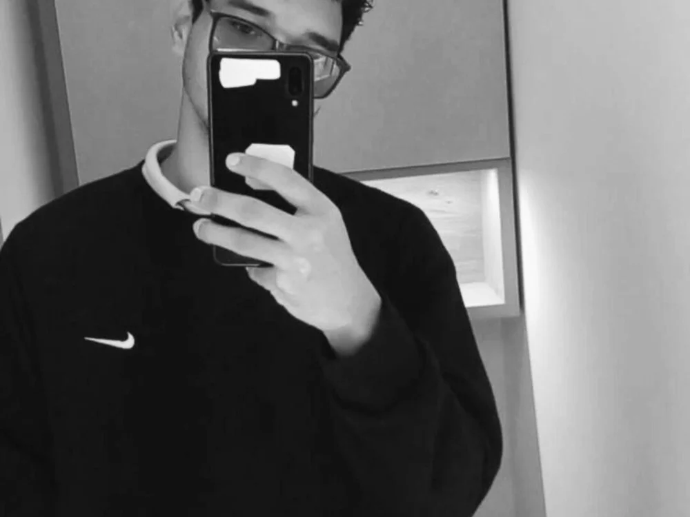 clandestino_boy Adlı Modelin Çevrimdışı XXX Sohbeti