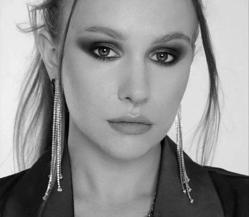 EdwinaAgard offline chatrum