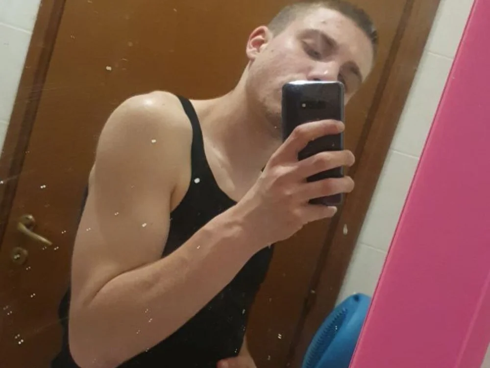 fraabon77 Chat XXX offline