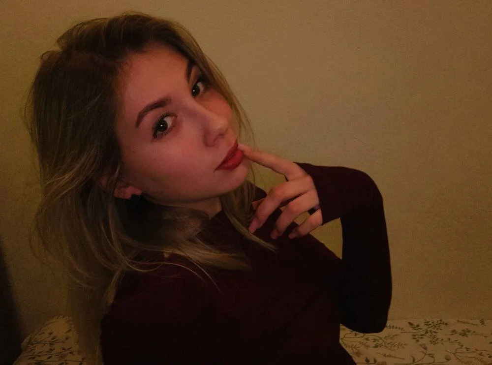 แชท XXX ออฟไลน์ของ Shamshinya