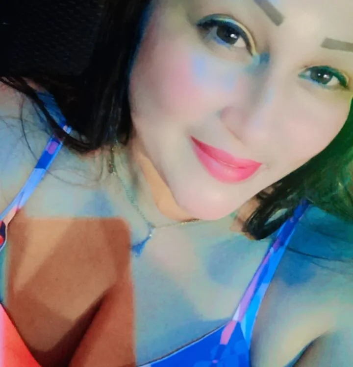 Alexandra_89_'s Offline Chat Room