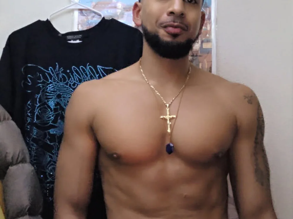 BigBlackMagicStic's Offline XXX Chat