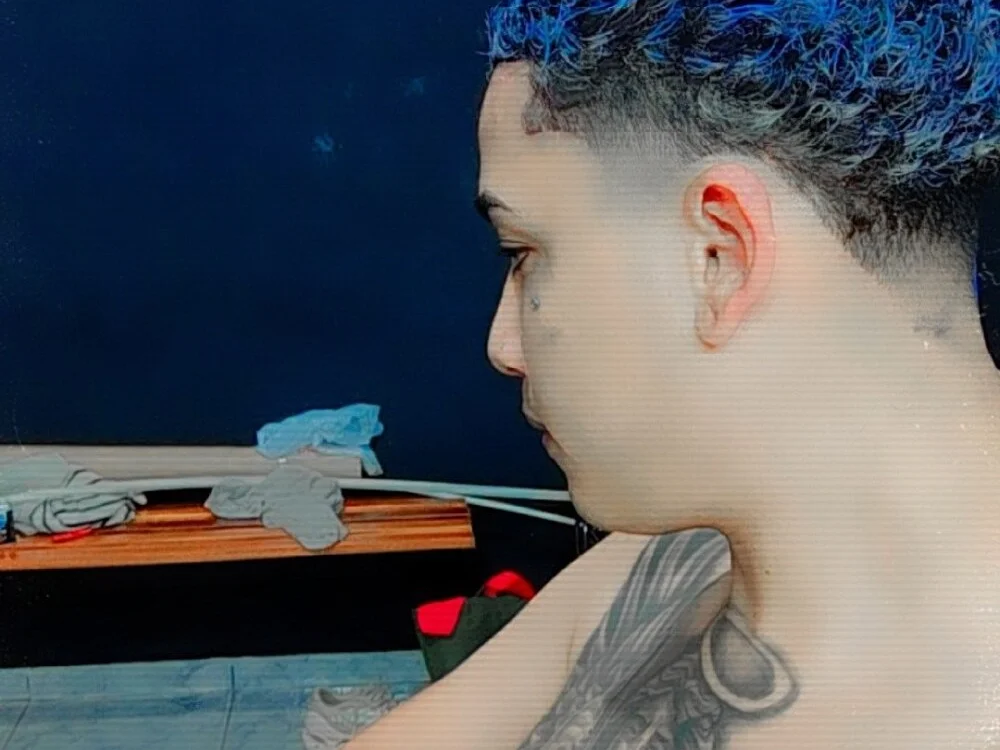 Darksamtkn Offline XXX chat