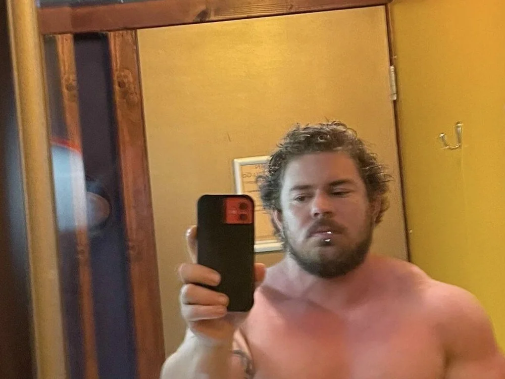 HulkSmash232323 offline chatrum