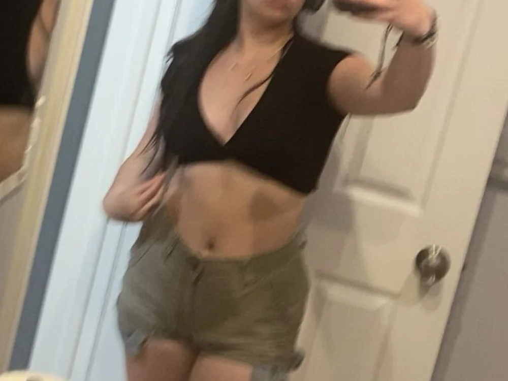 egirlfriend's Offline Chat Room