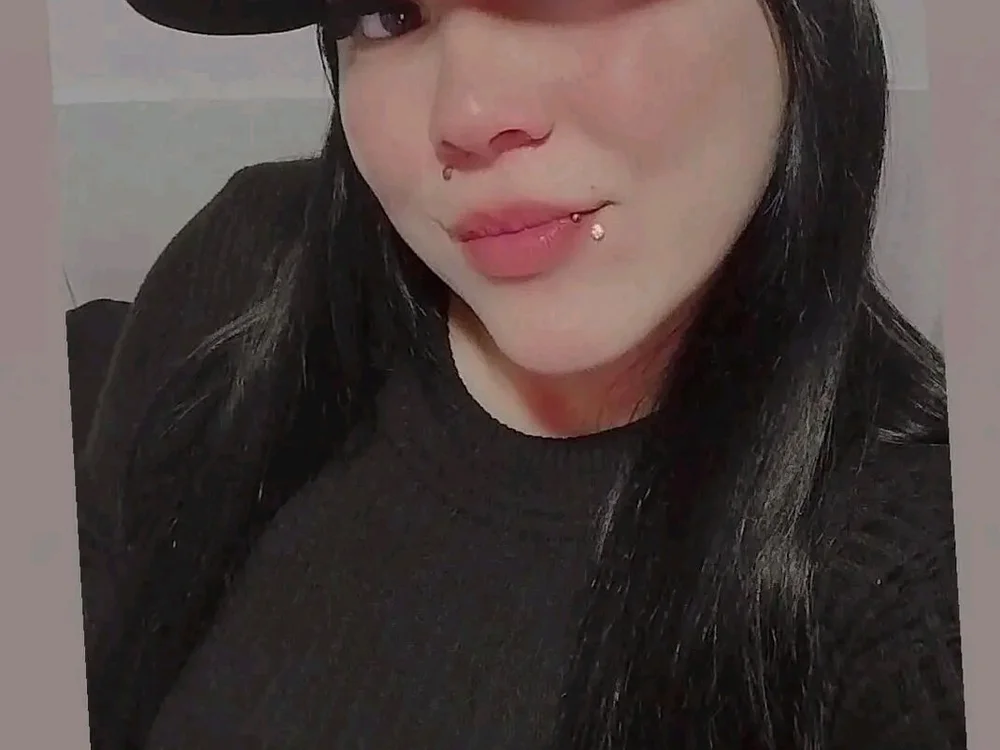 Offline chatovací místnost Laura_Katius